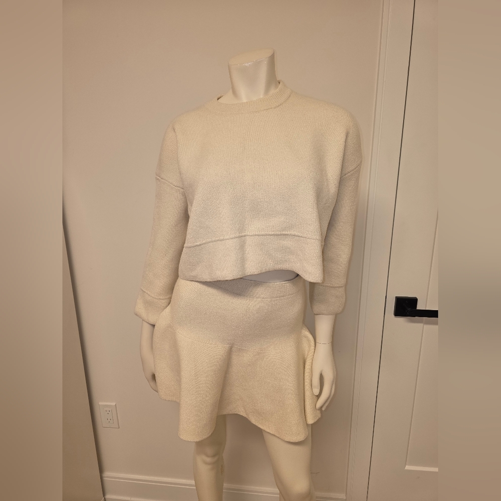 Shaci Blue Cream Two-Piece Cropped Knit Sweater and Skirt Matching Set S
